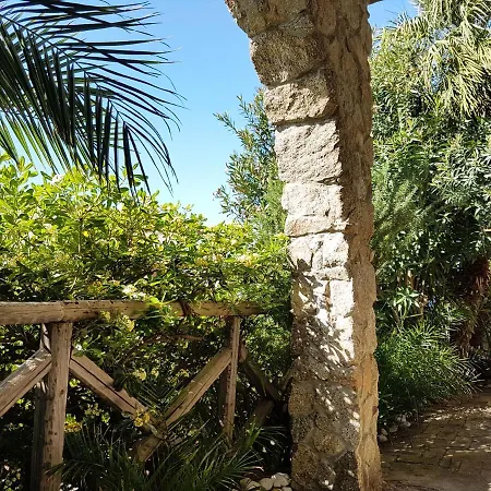 L'arco Sul Mare 度假居 *