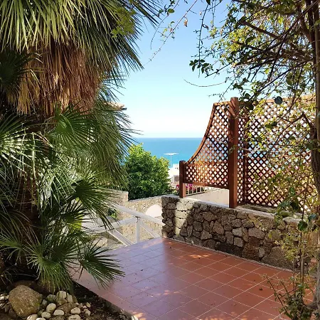 L'arco Sul Mare
